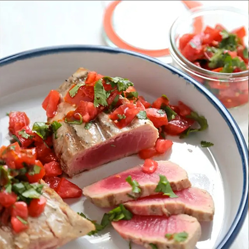 Seared Tuna With ‘Salsa Rosso’ & Basil Aioli